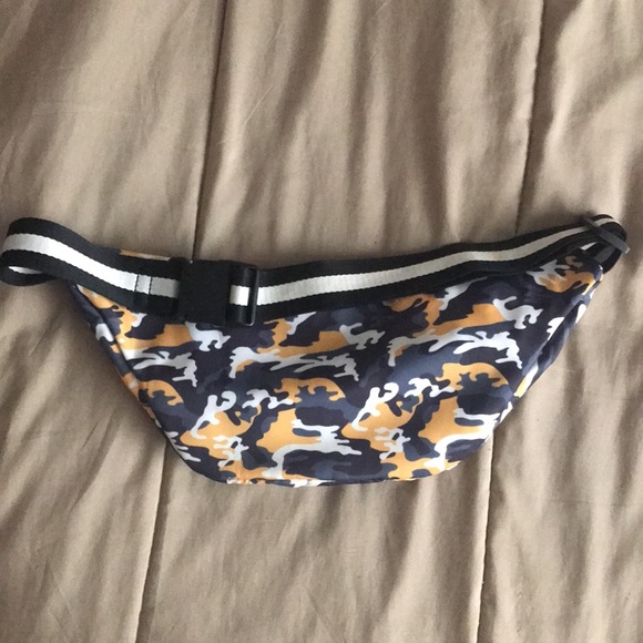 Camo Side Bag - Picture 2 of 3